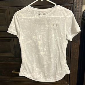 NWT Under Armor Run Tee